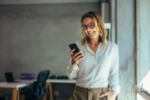 Woman using VoIP.